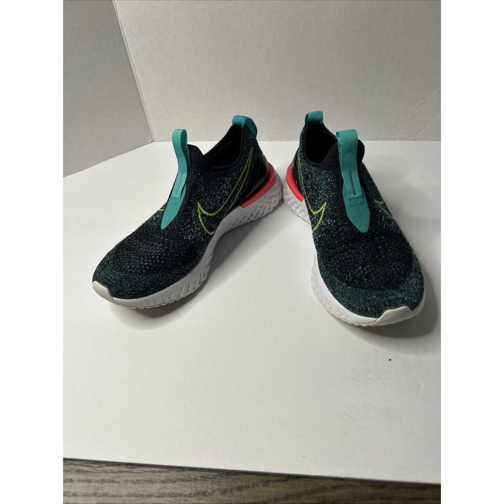 Nike Epic Phantom React Flyknit (GS) Youth's Size 6Y Running Shoes Black Jade
